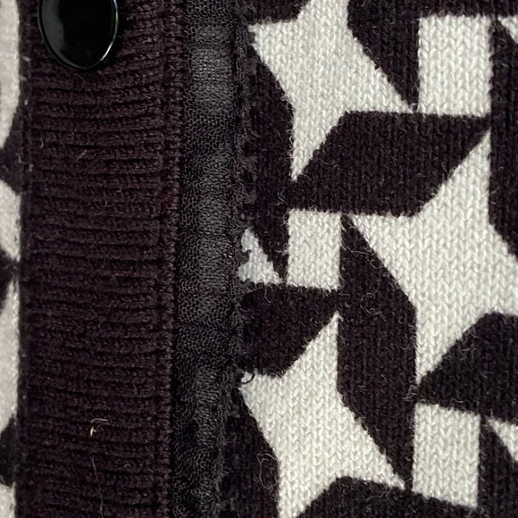 White House Black Market, black and white sweater with geometric pattern, XL - Picture 5 of 7